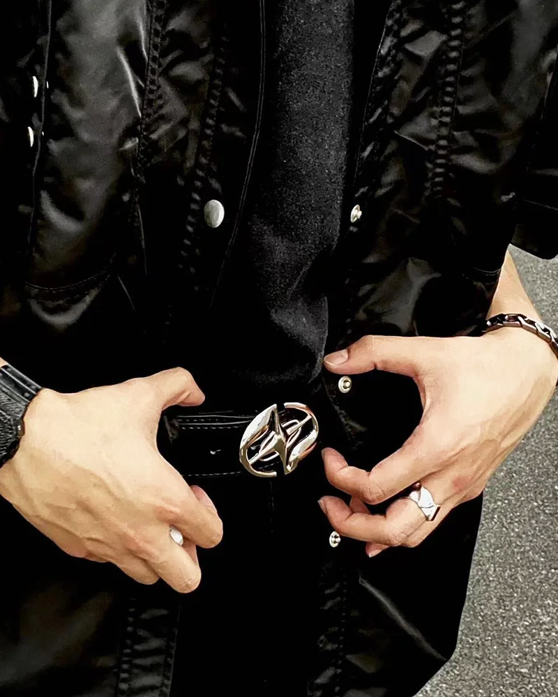 Gürtel mit Stern Schnalle