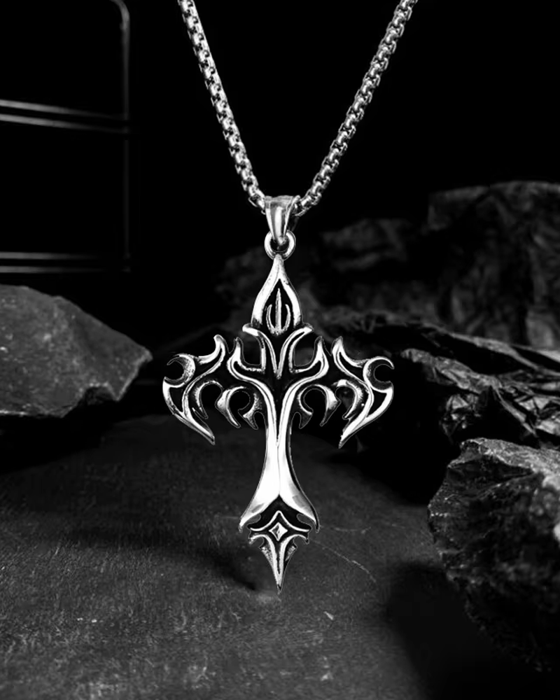 Collier croix gothique