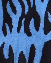 Pullover mit Flammen