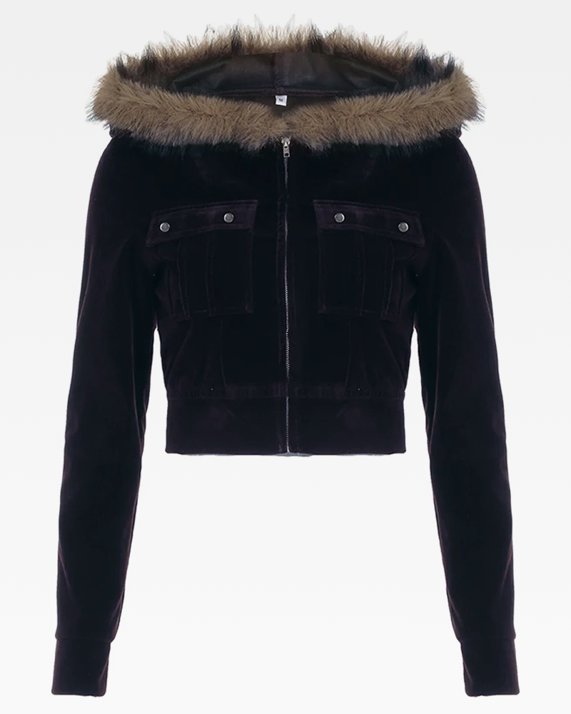 Kurze Jacke mit Fellkapuze