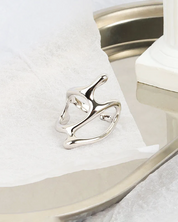 Bague abstraite