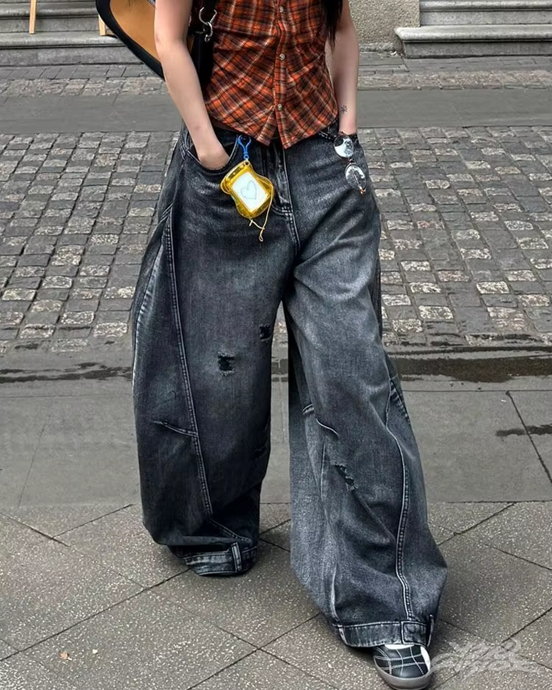 baggy-black-jeans-y2k-2.png