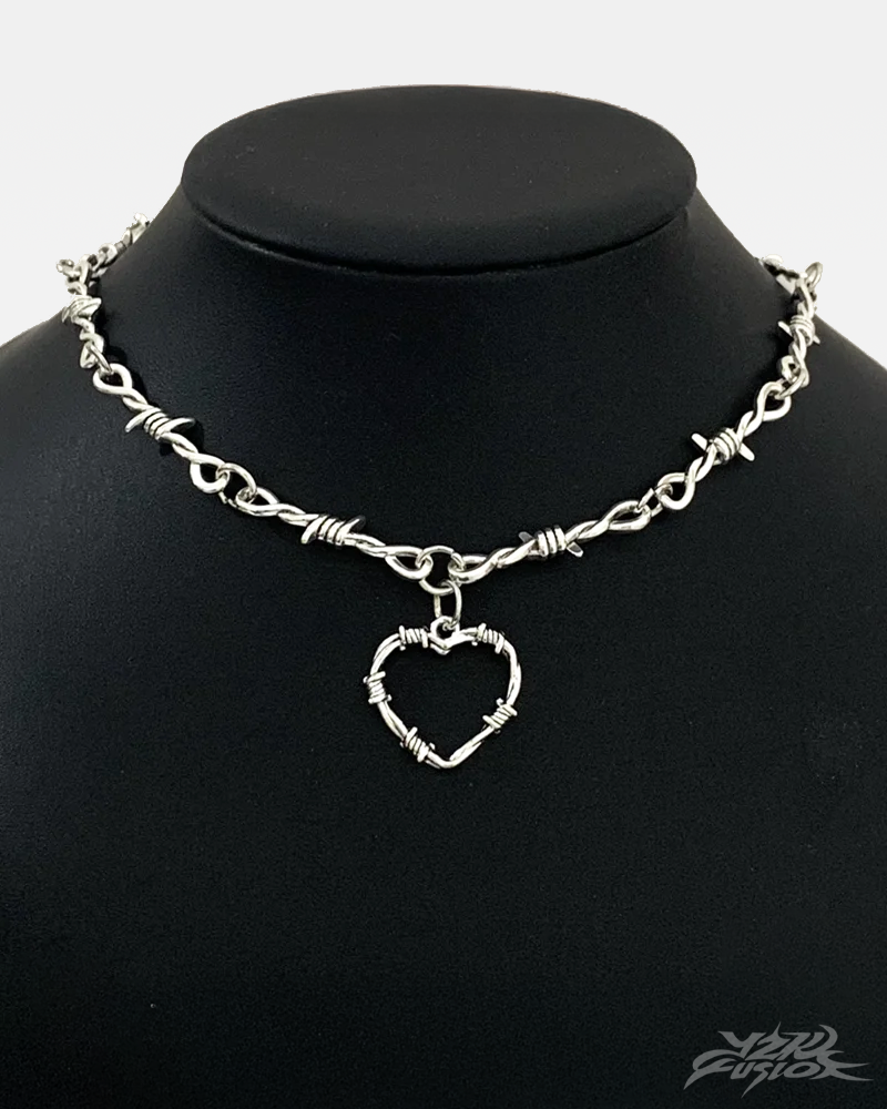barbed-wire-heart-necklace-1.png