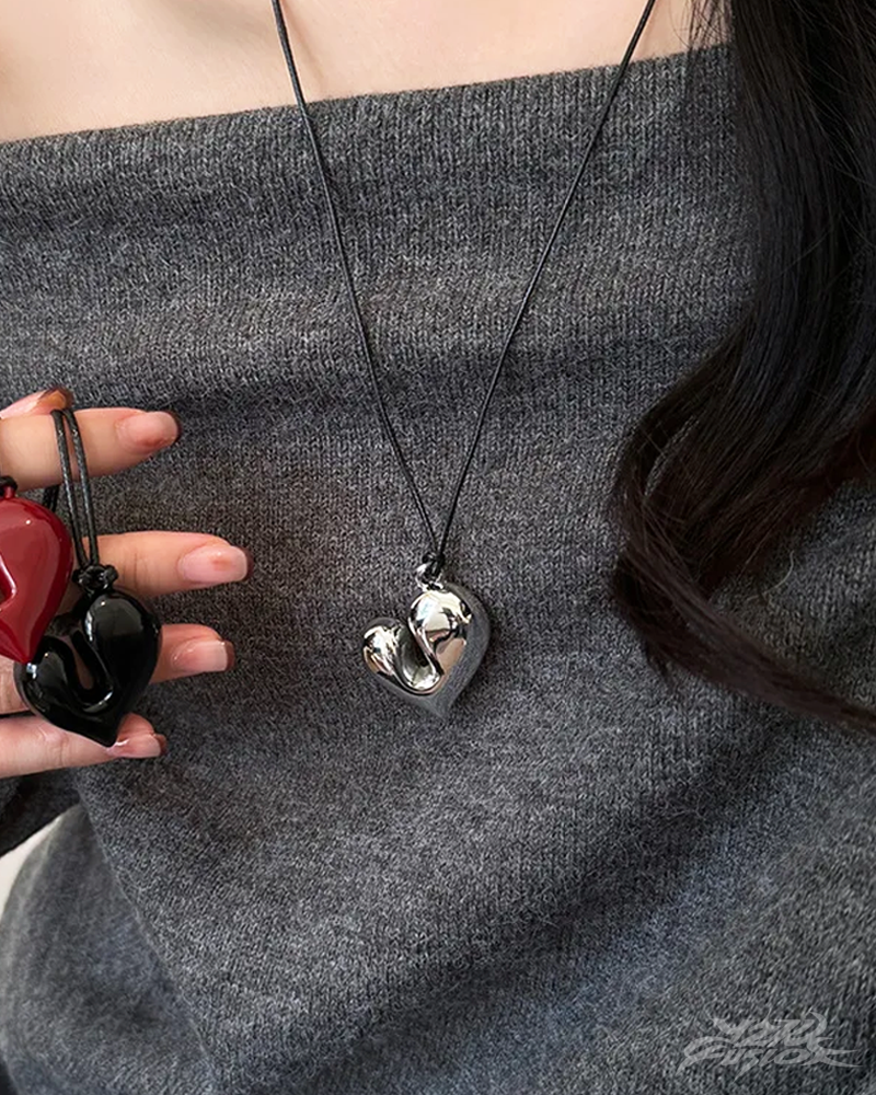 chunky-heart-necklace-2.png