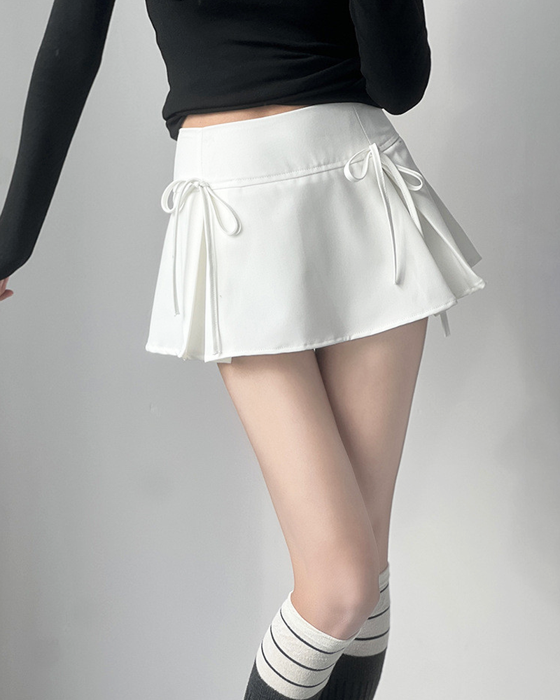 mini-skirt-with-bow-1.png