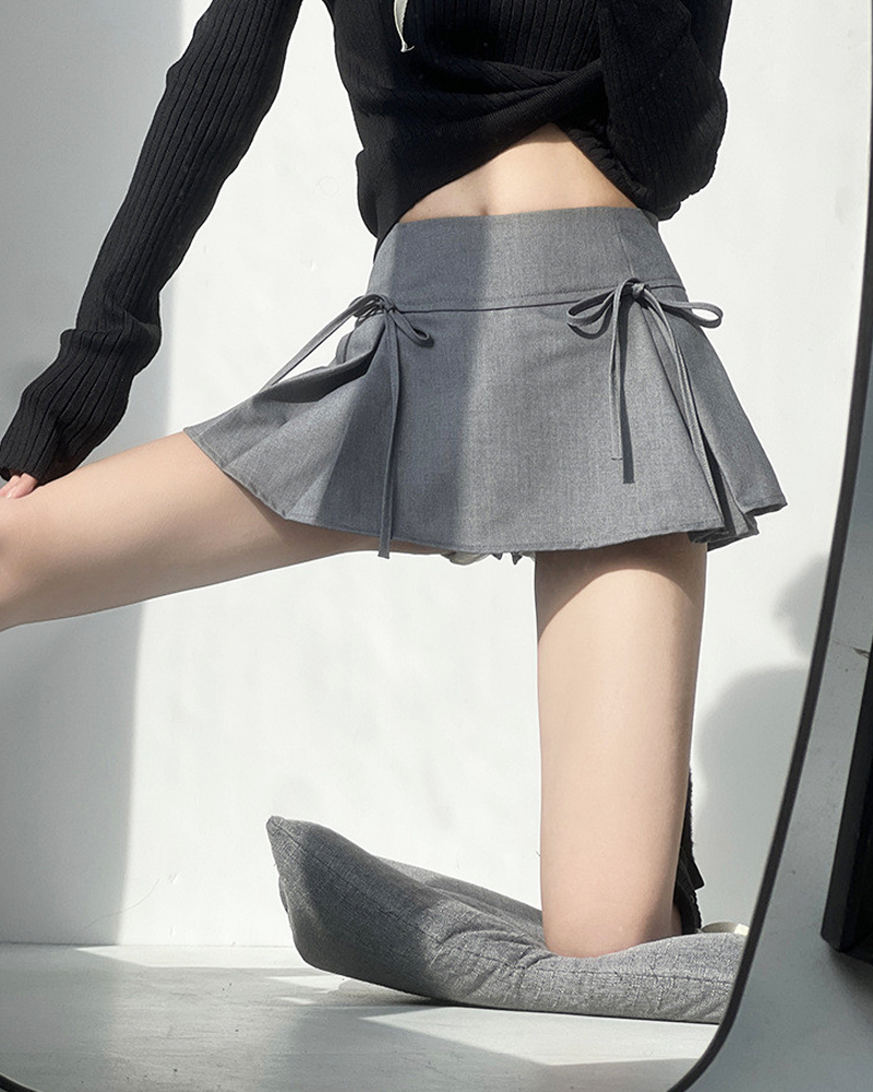 mini-skirt-with-bow-5.png