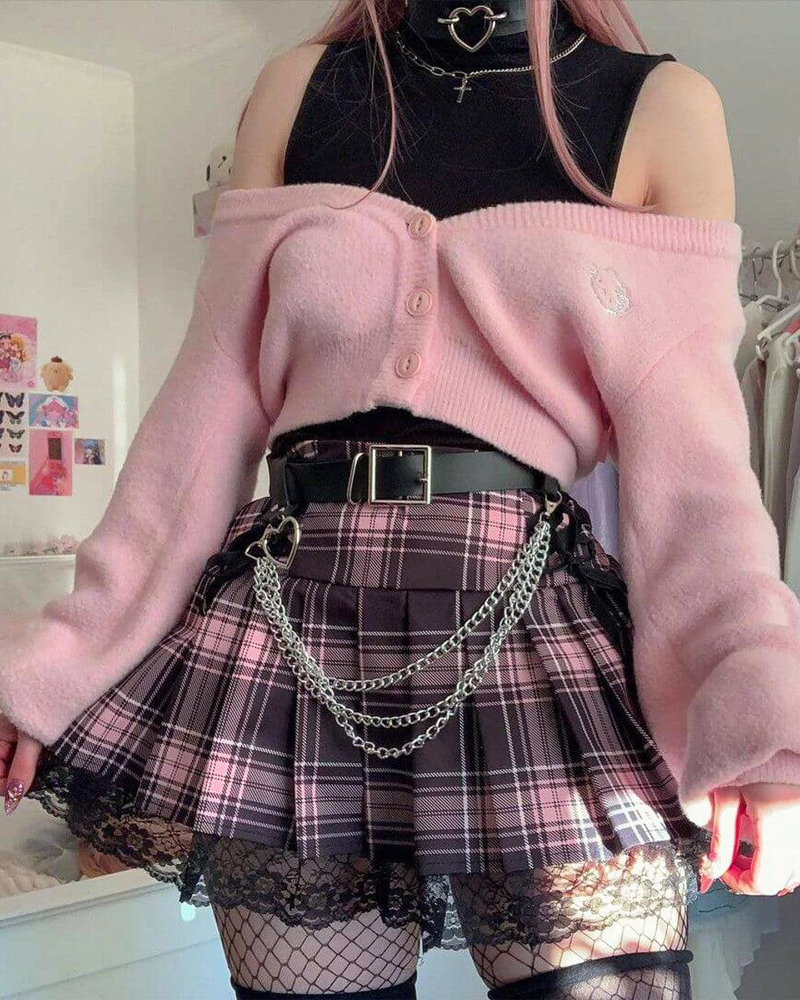 pink-and-black-plaid-pleated-skirt-1.png