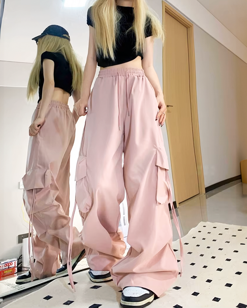 pink-parachute-pants-2.png