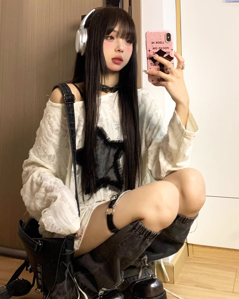 star-distressed-sweater-2.png
