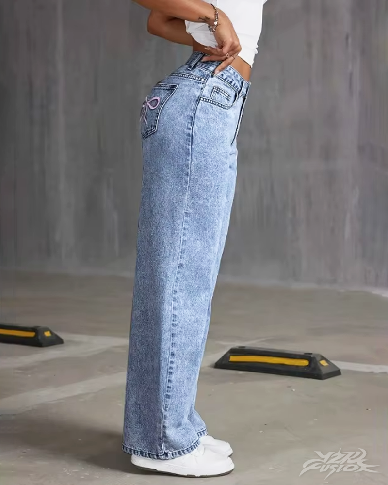 Jean Y2K avec noeud papillon