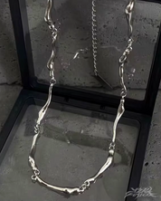 Y2K Liquid Metal Choker