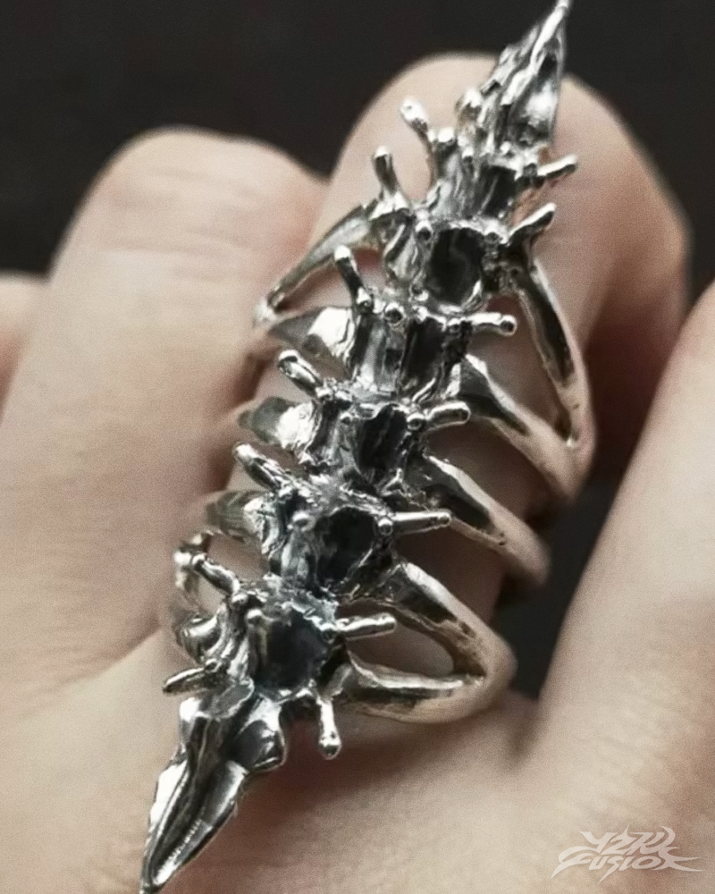 Y2K Wirbelsäulen Ring