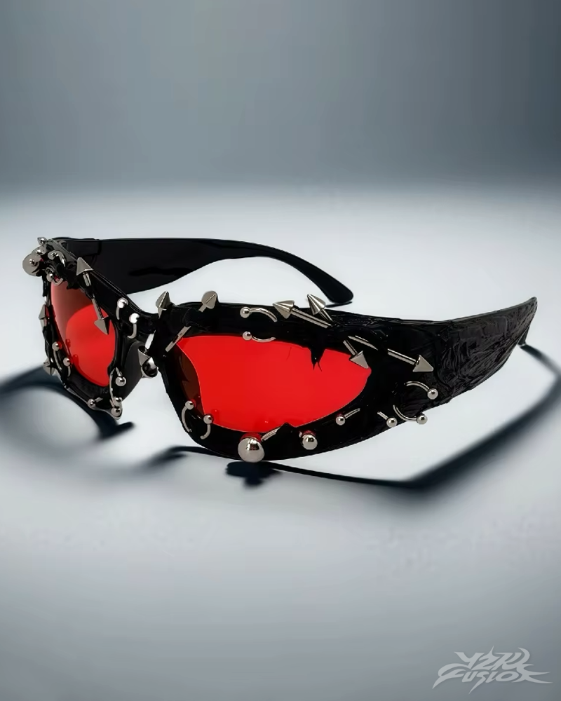 Y2K Sonnenbrille mit Piercings