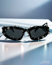 Y2K Sonnenbrille mit Piercings